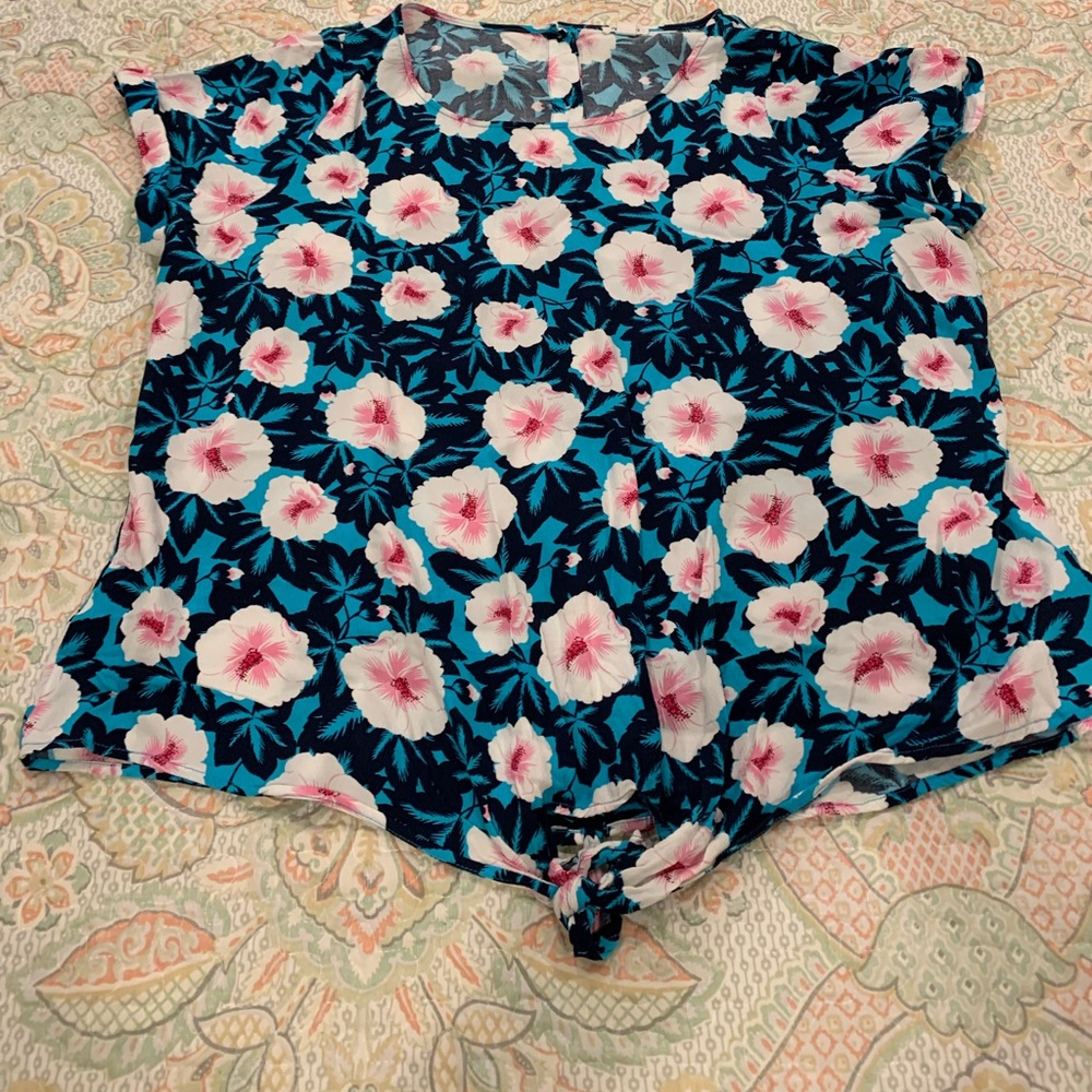 Short sleeve blouse